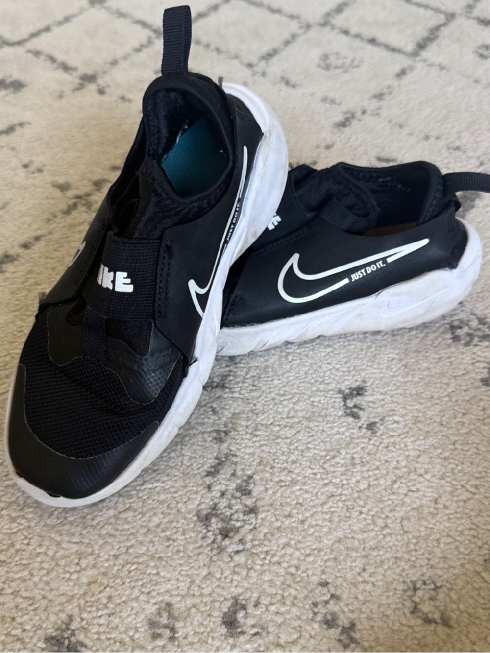 Nike Flex Runner 4 Slip-on Shoe Size 1.5Y